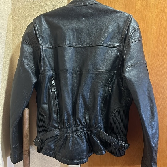 Leather women’s riding jacket size large - Picture 5 of 8